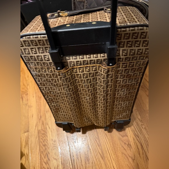 Fendi Brown Luggage Travel Bag with Vintage Design - Picture 6 of 6